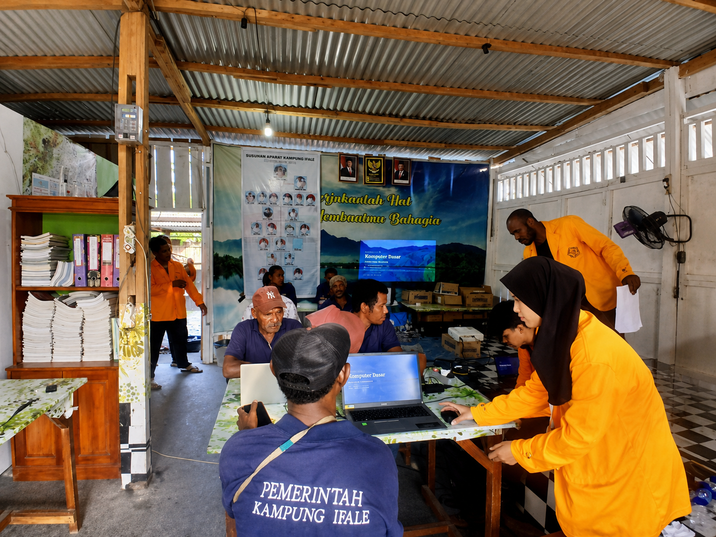 Melanjutkan Langkah Digital: Pelatihan Komputer bagi Aparatur di Kampung Kehiran