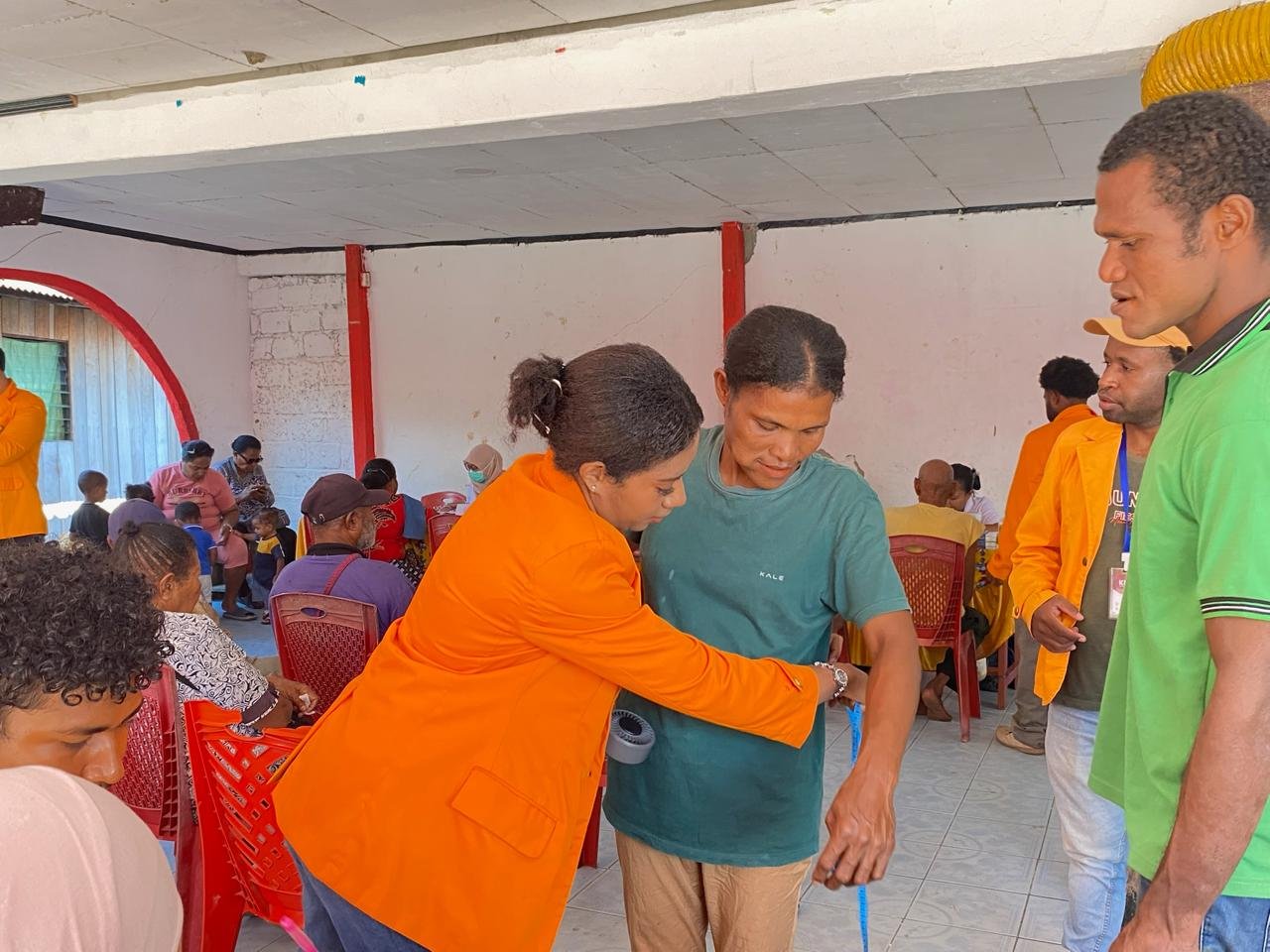 Bersama Melayani: Pendampingan Kegiatan Posyandu Kampung Ifale